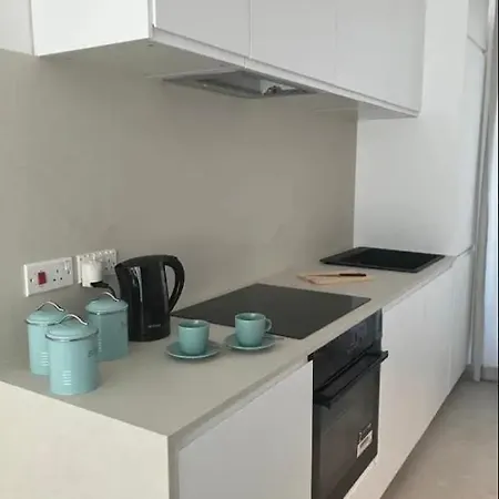 아파트 Duplex Penthouse Qawra Malta *