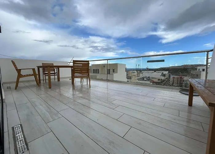 Duplex Penthouse Qawra Malta Appartement